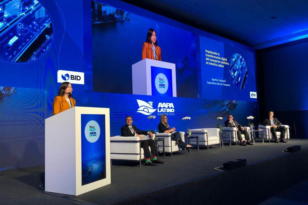 Portos do Paraná apresenta avanços em soluções digitais em evento internacional